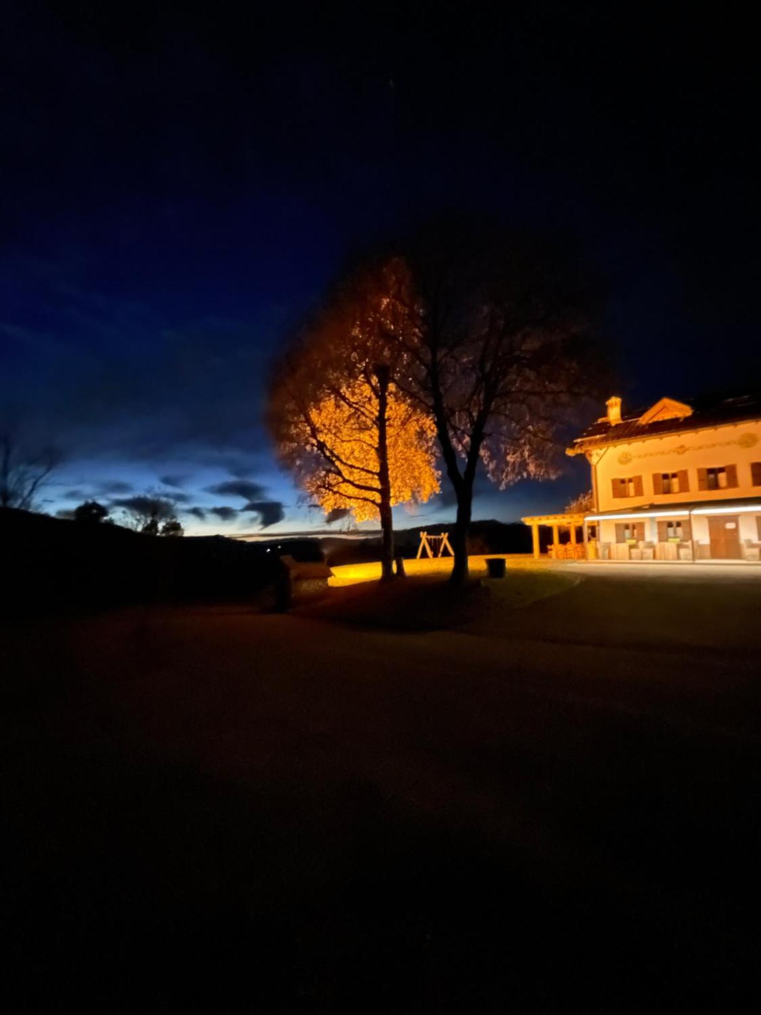 Rifugio Pranolz Hotel Trichiana Bagian luar foto