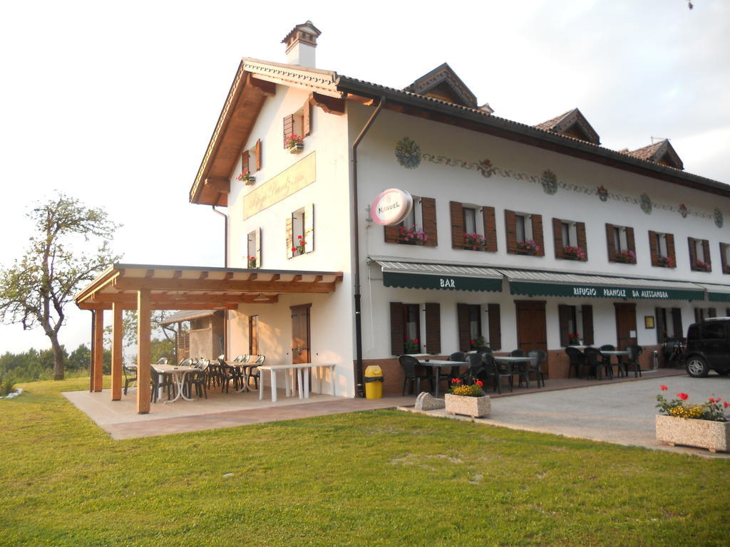 Rifugio Pranolz Hotel Trichiana Bagian luar foto