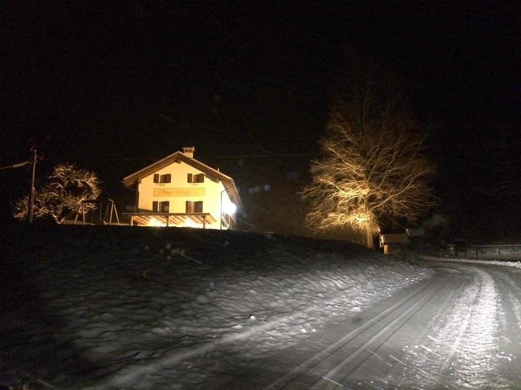 Rifugio Pranolz Hotel Trichiana Bagian luar foto